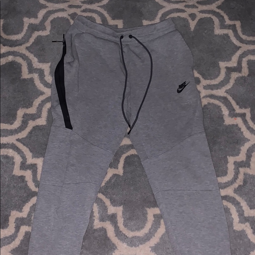 Nike Tech pants (grey)